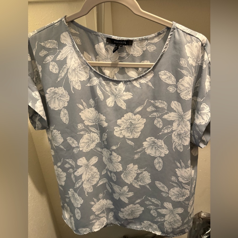 Women’s shirt